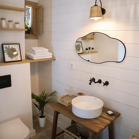 Zhi Homes - Eski Apartment *